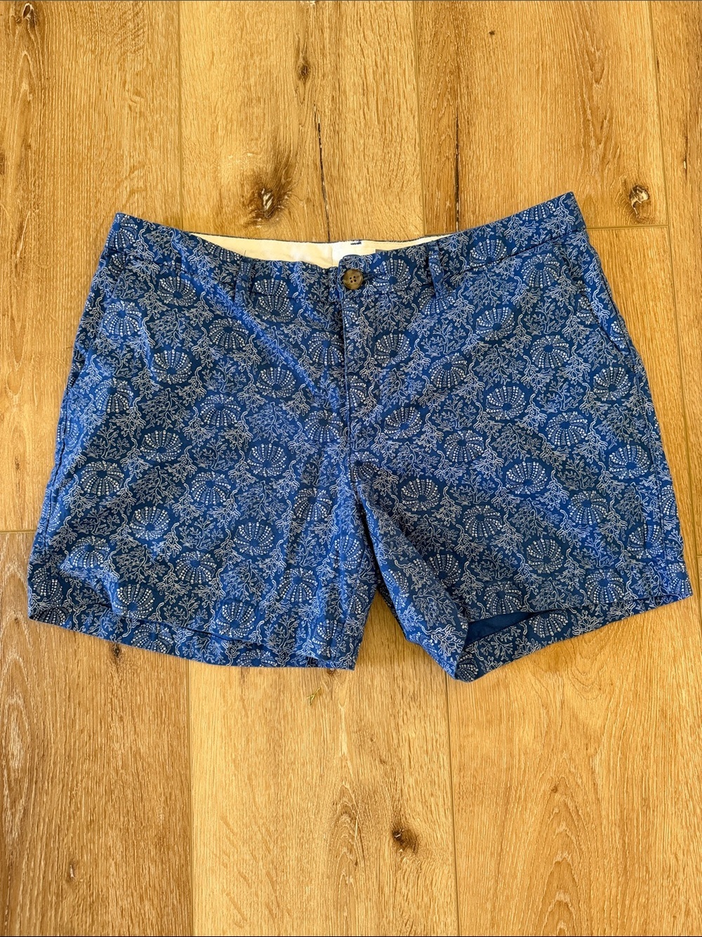 Old Navy | Blue Ocean-Print Cotton Shorts | size 10